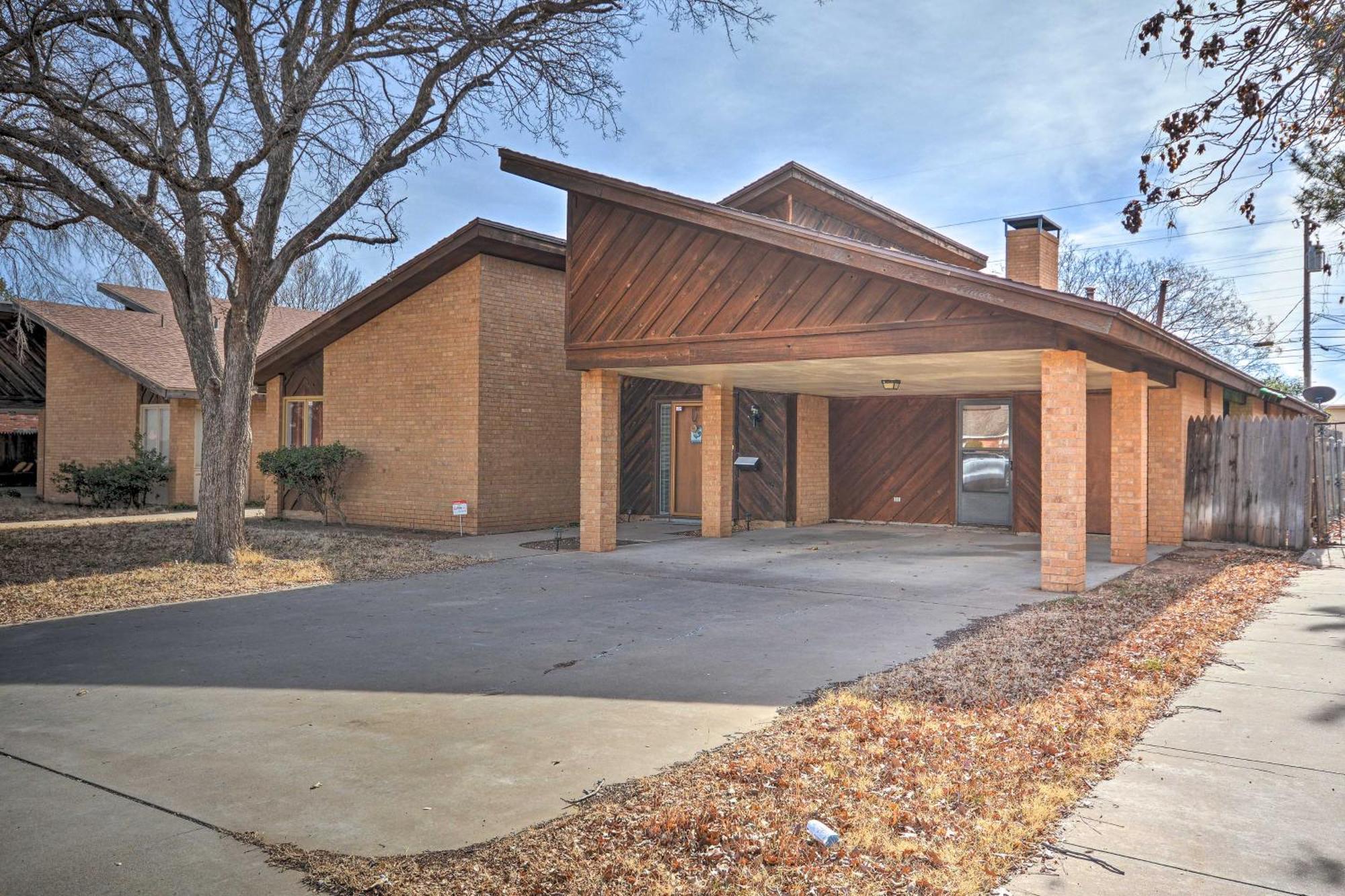 Lubbock Townhome With Grill Near Ttu And Downtown! Exterior photo