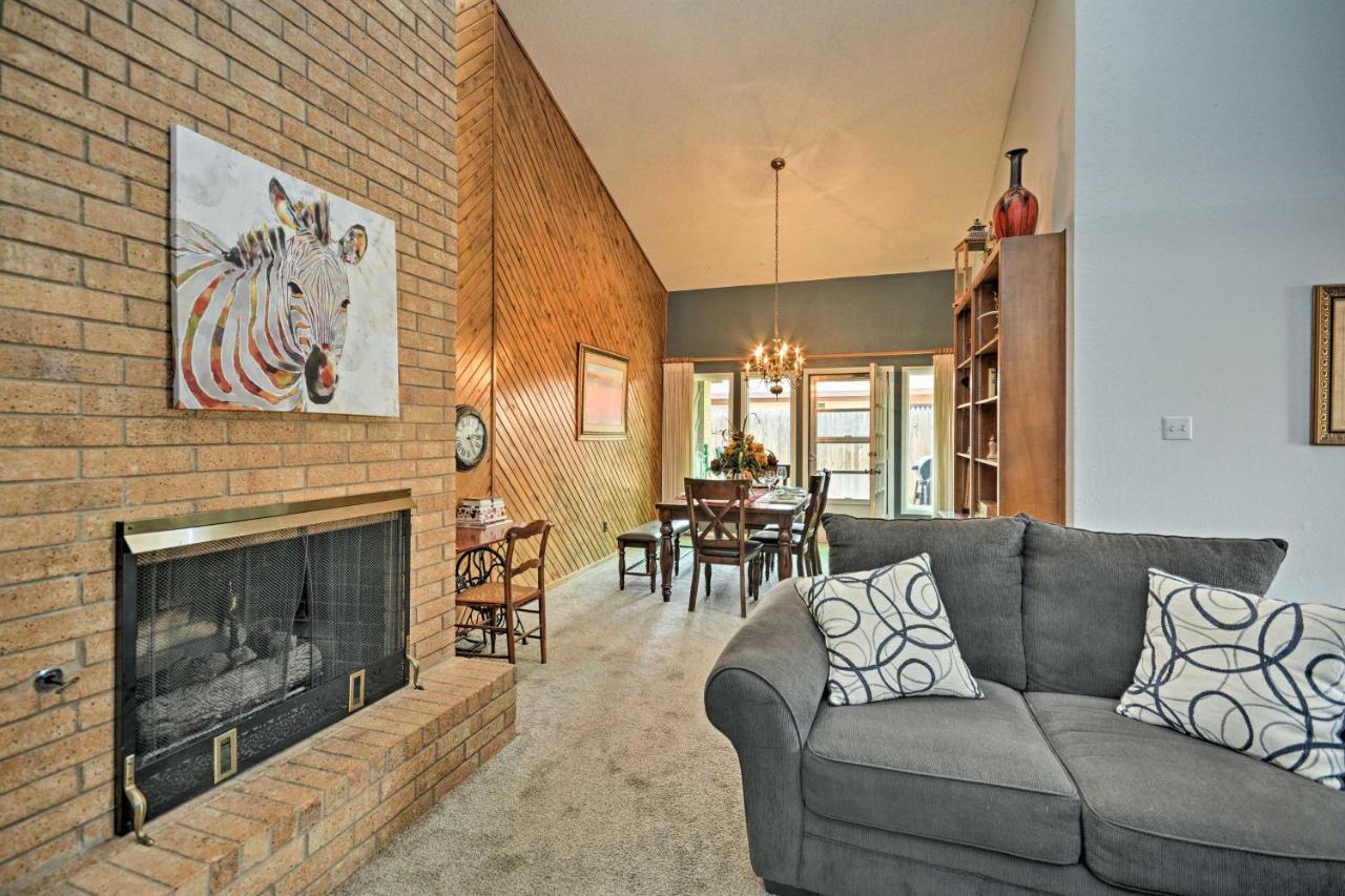 Lubbock Townhome With Grill Near Ttu And Downtown! Exterior photo